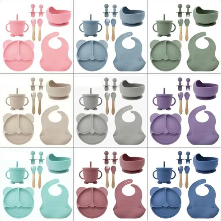 أطباق عشاء مخصصة على شكل دب، مرايل . Custom bear dinner plates, aprons