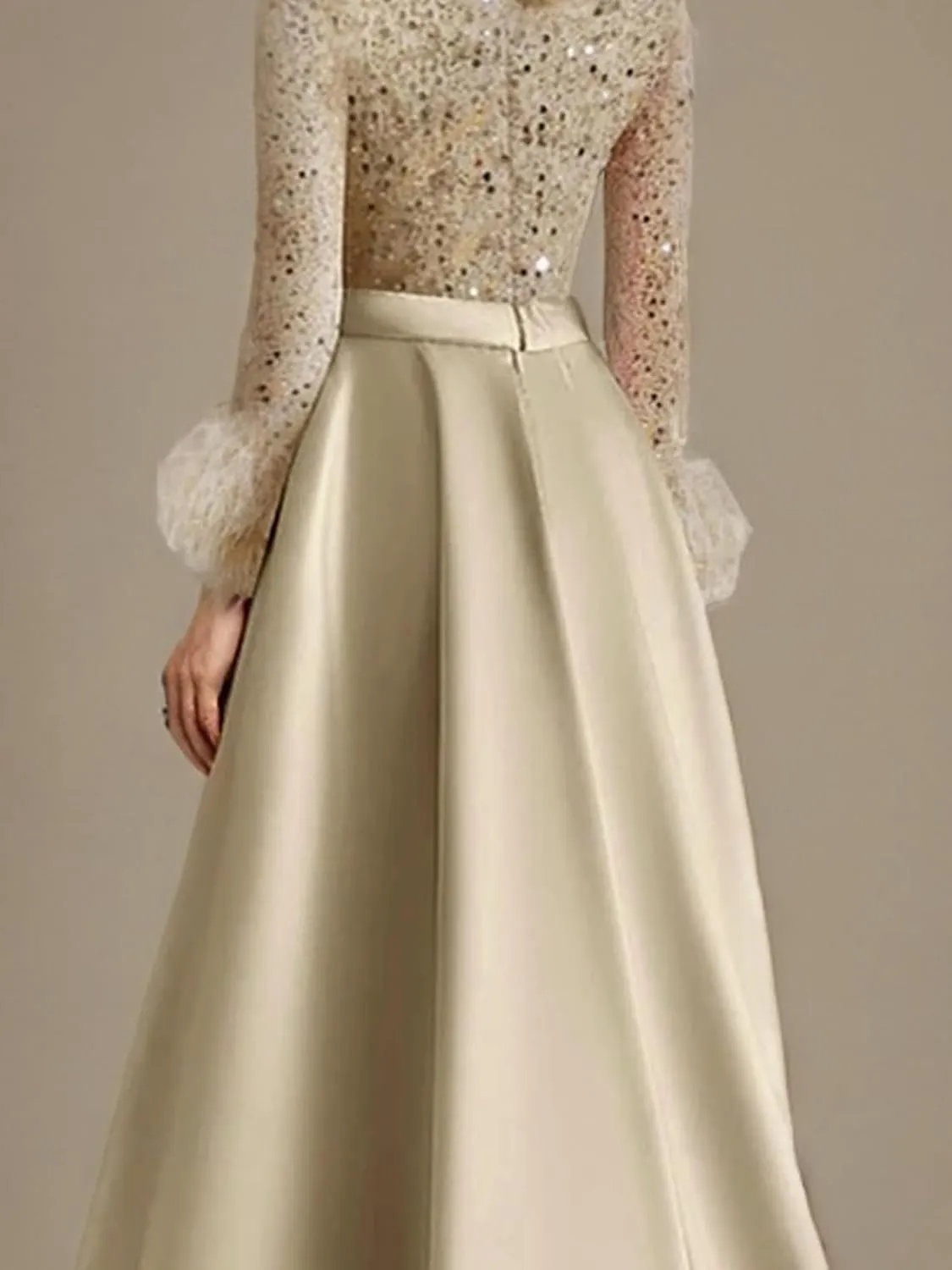 A-Line Formal Dress Elegant Modern Classic Floor Length Long Sleeve V Neck Sequined Champagne Evening Gown 2025