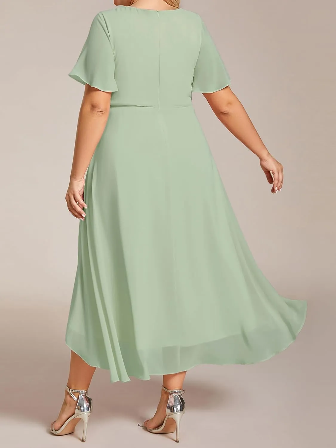 Ever-Pretty Women's A Line Curvy Pleated Chiffon Plus Size Semi Formal Dress