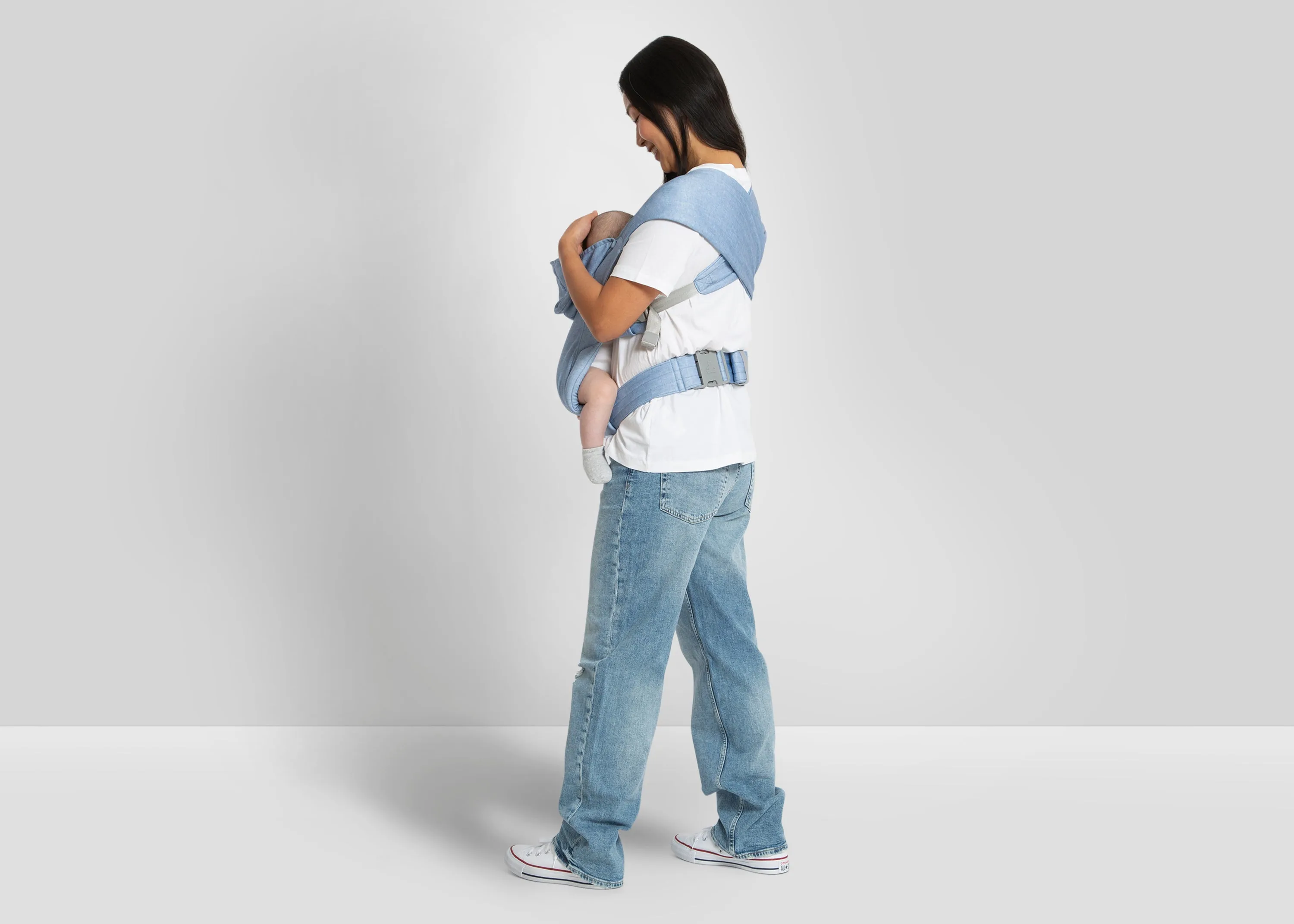 Vintage-Style Comfort Baby Carrier – Ergonomic and Adjustable for All Ages