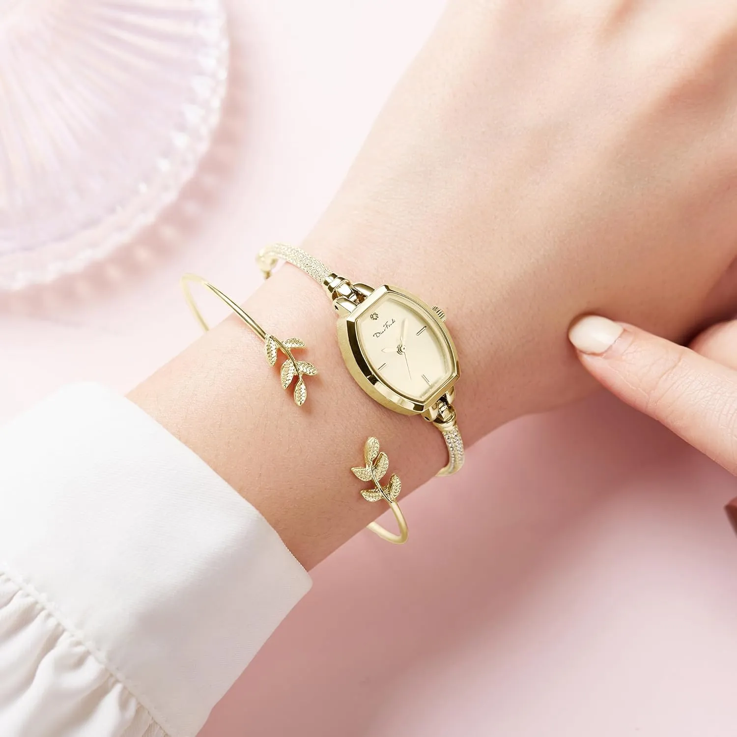 Petite Bracelet Watch for Women, Gifts for Girlfriend Diamond Dress Analog Watch Waterproof