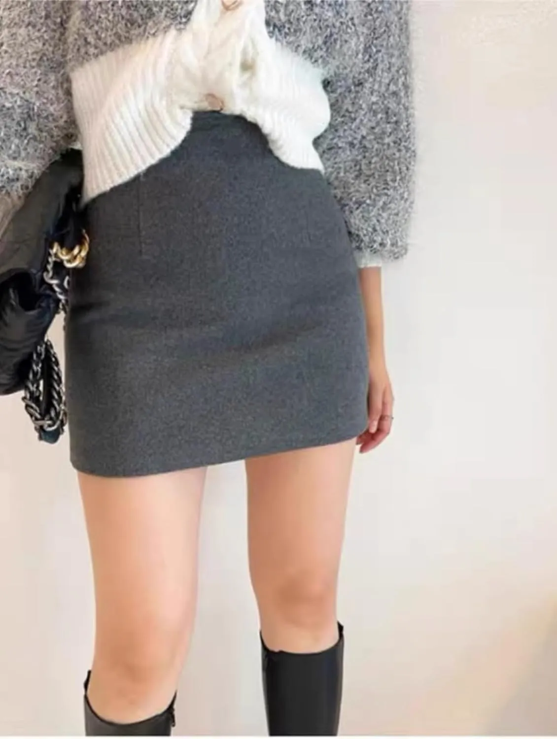 Professional High-Waisted, Country-Style Short Skirt for Women, Spring and Fall.