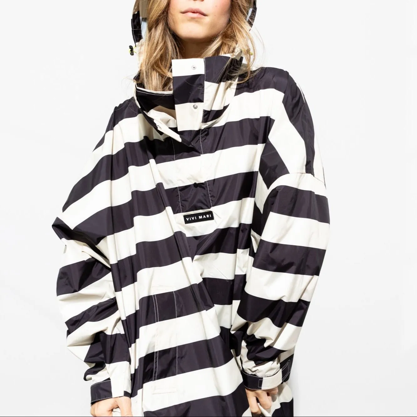 Raincoat bold stripes - black/sand