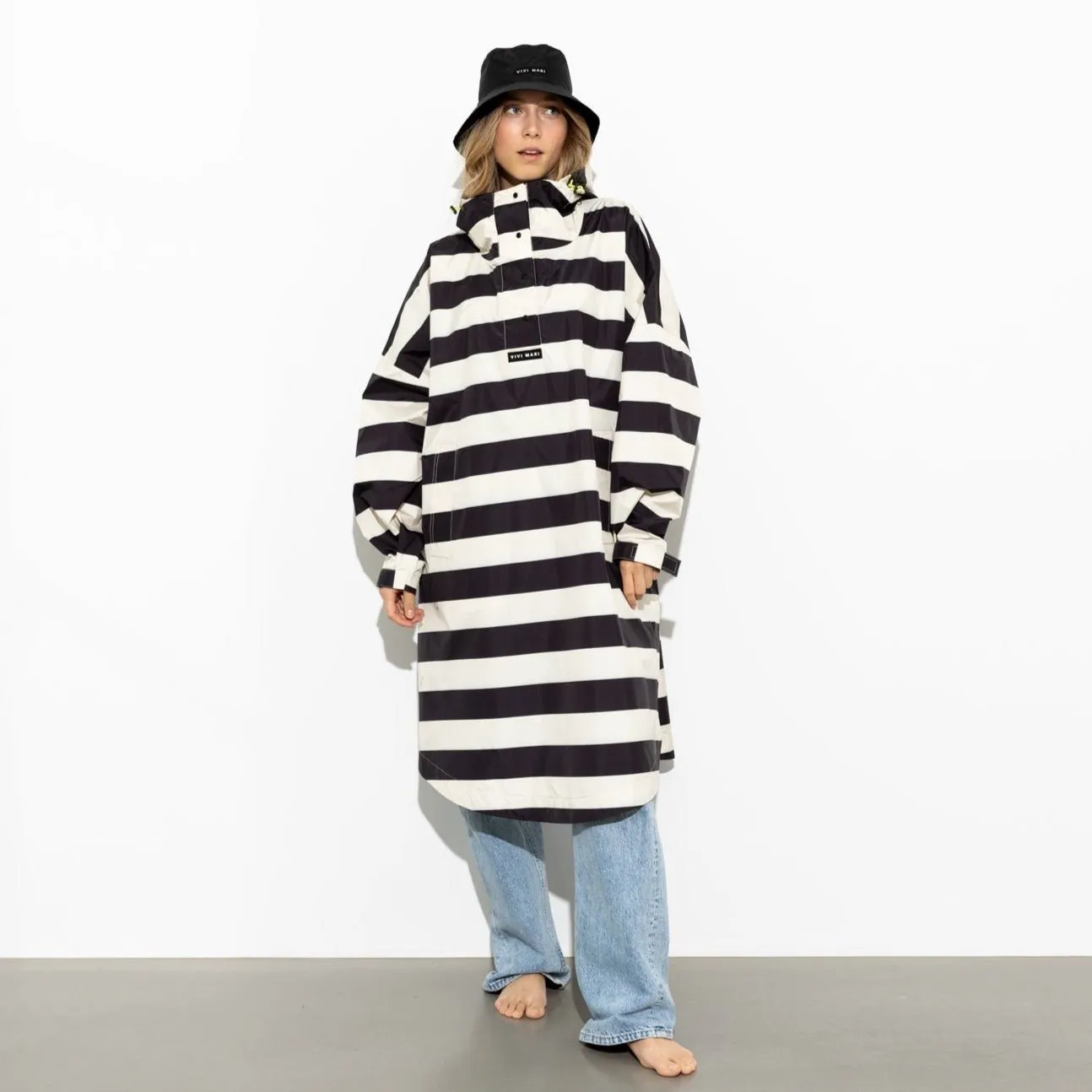 Raincoat bold stripes - black/sand