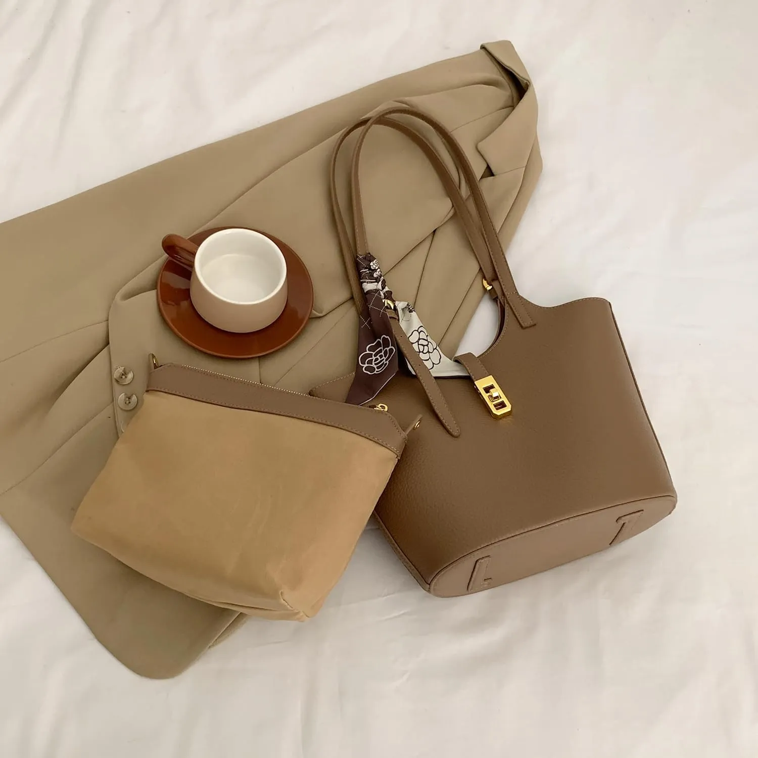 Vegan Leather Bucket Bag Designer Handbags for Women Hobo Bag 2 in 1 Scoop Neck Tote with Removable Pouch