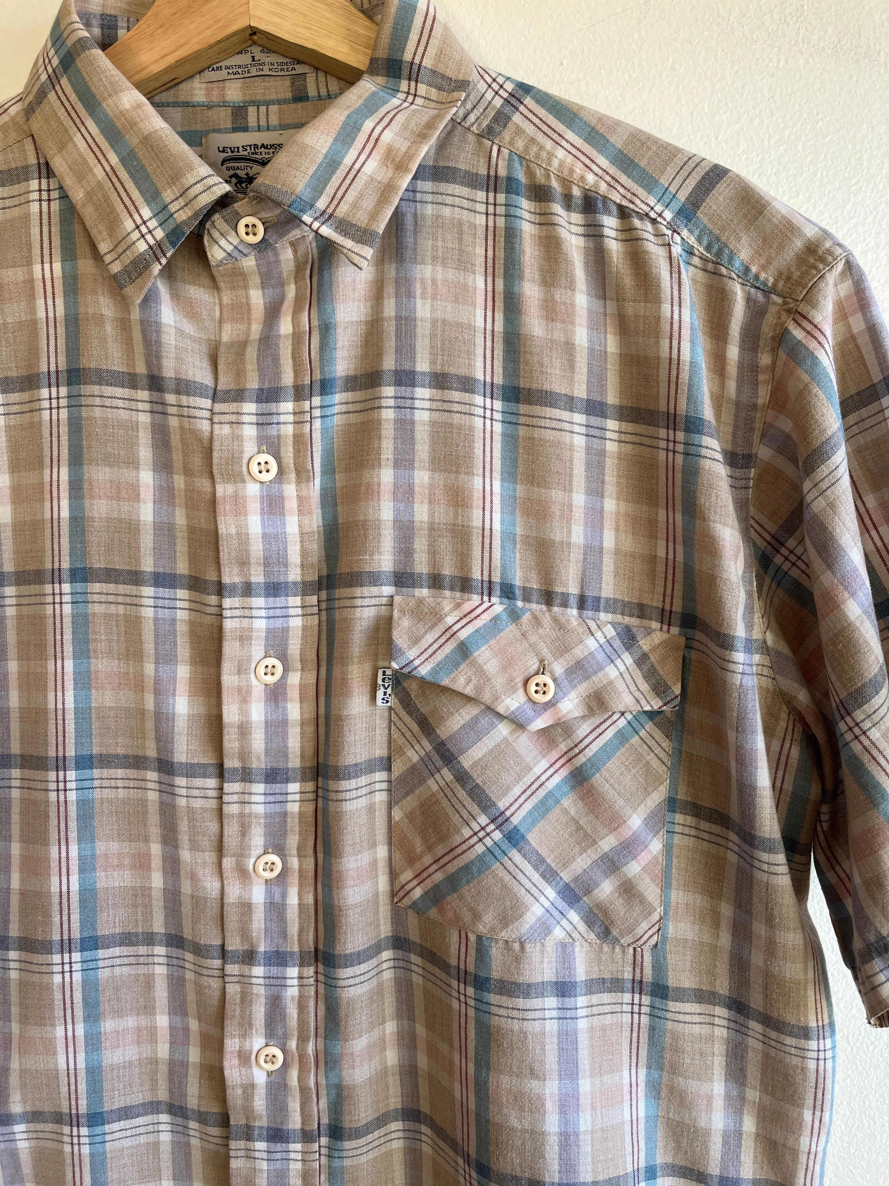 Vintage 1980s Levis Short Sleeve Button-Up Shirt