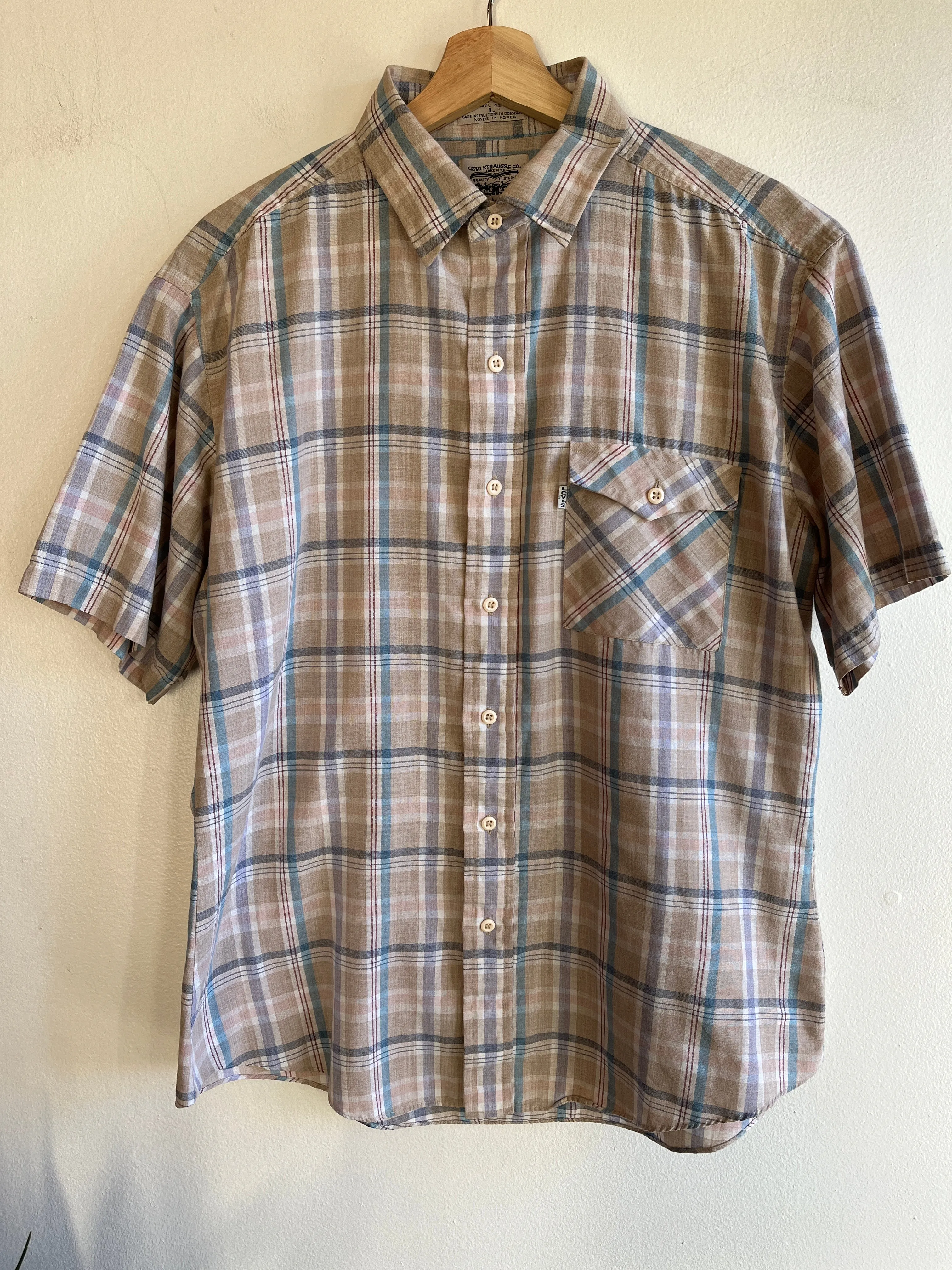 Vintage 1980s Levis Short Sleeve Button-Up Shirt
