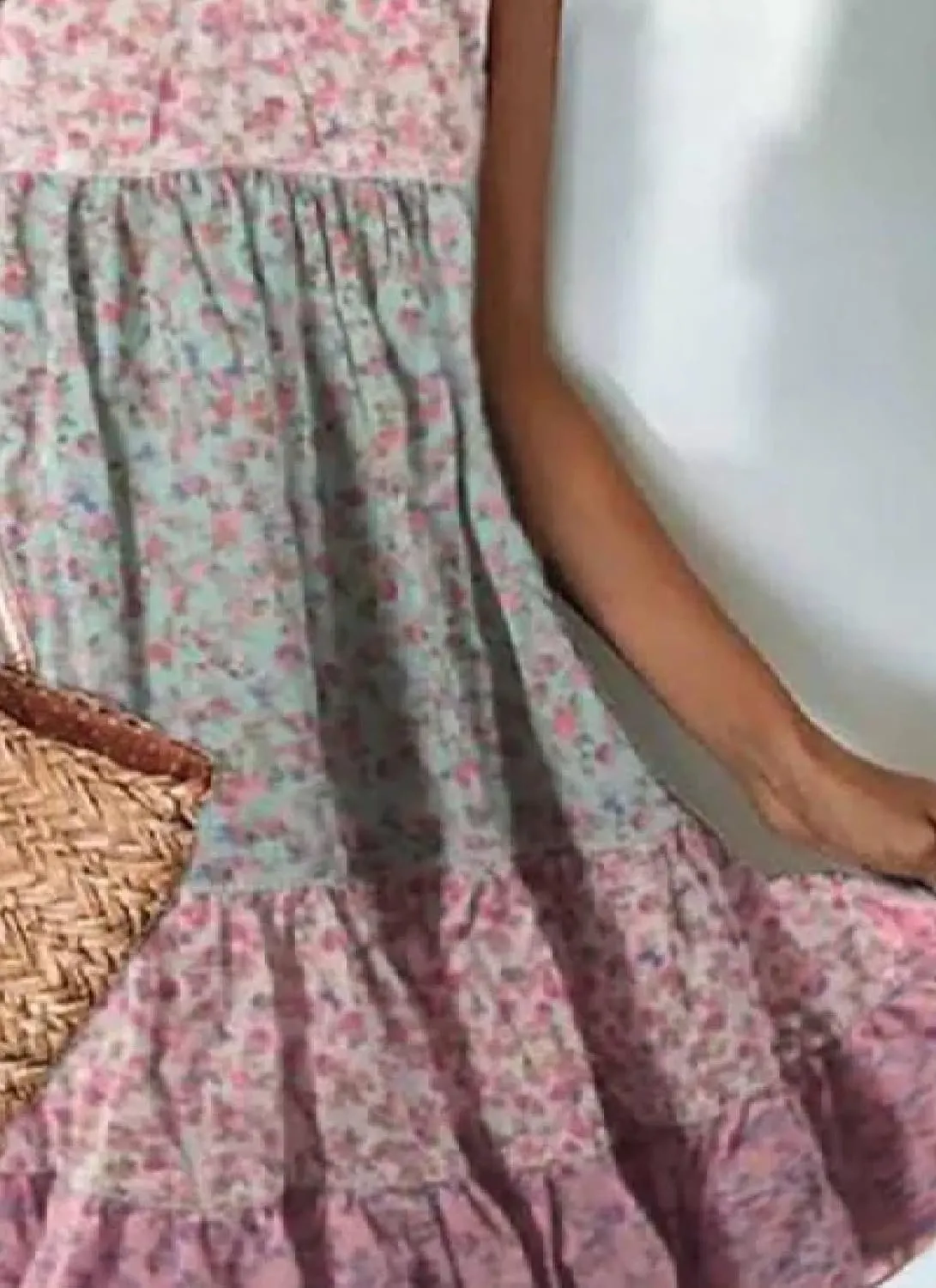 Women's Sweet Floral Print Mini Dress Scoop Neck Sleeveless Tiered Ruffle Hem Casual Daily Dress 2025 Summer Fashion